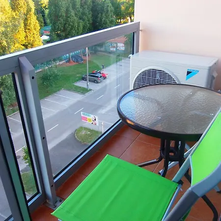 Aranypart Vizparti Apartman שיופוק