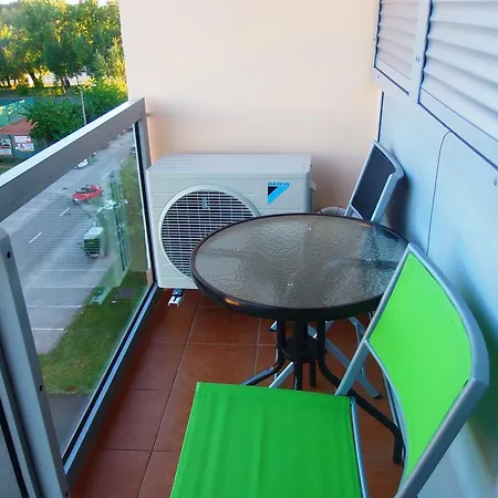 Aranypart Vizparti Apartman דירה