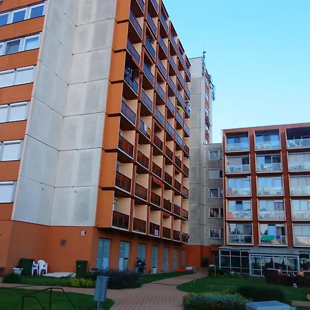 Aranypart Vizparti Apartman דירה