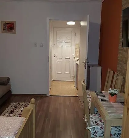 Aranypart Vizparti Apartman