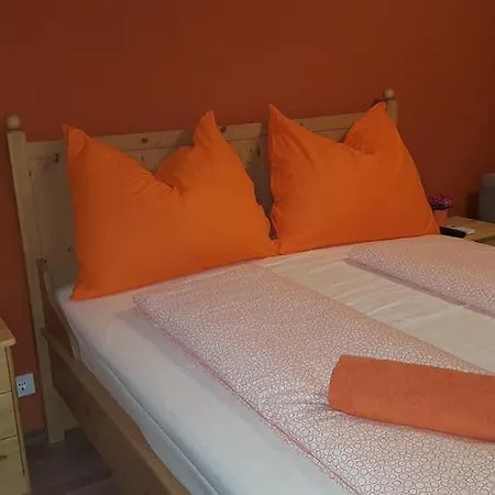 Aranypart Vizparti Apartman * שיופוק