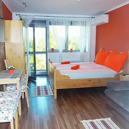 דירה Aranypart Vizparti Apartman שיופוק
